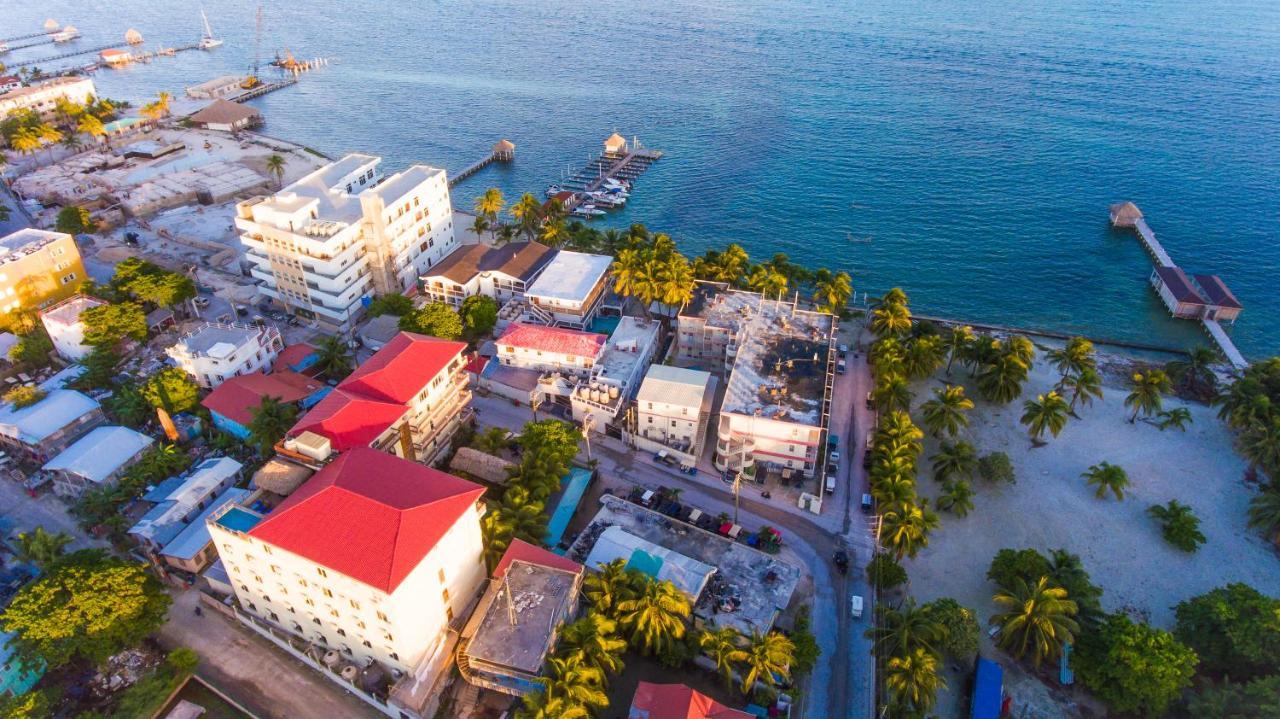 Tropical Palace Hotel San Pedro  Exterior photo